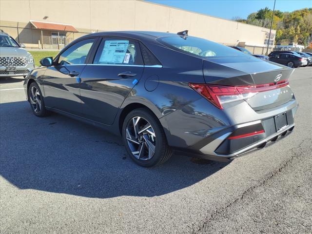 new 2025 Hyundai Elantra car, priced at $31,075