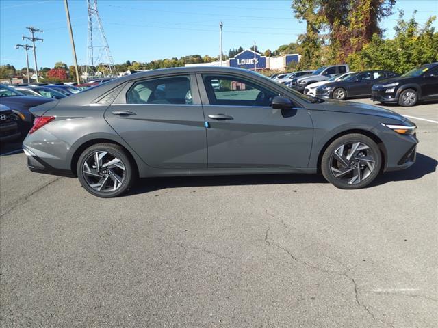 new 2025 Hyundai Elantra car, priced at $31,075