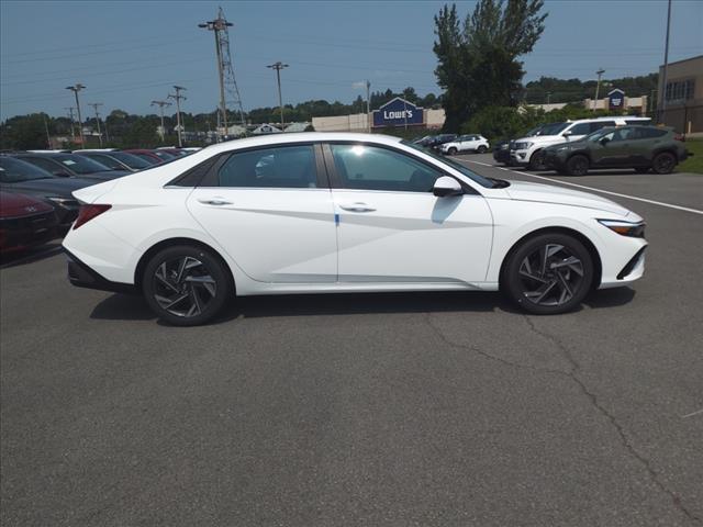 new 2024 Hyundai Elantra car, priced at $29,280