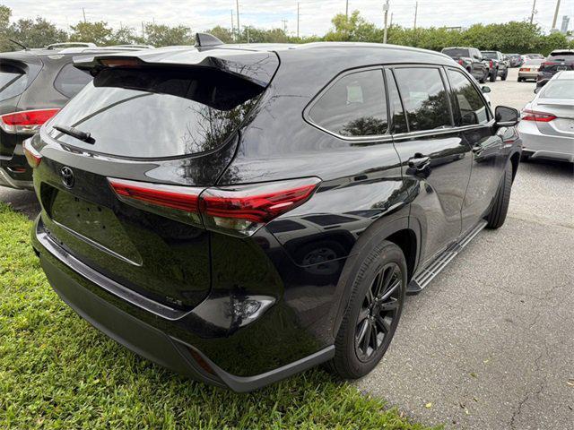 used 2022 Toyota Highlander car, priced at $27,989