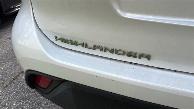 used 2022 Toyota Highlander car, priced at $31,994