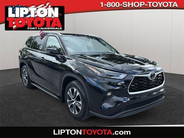 used 2023 Toyota Highlander car, priced at $35,269