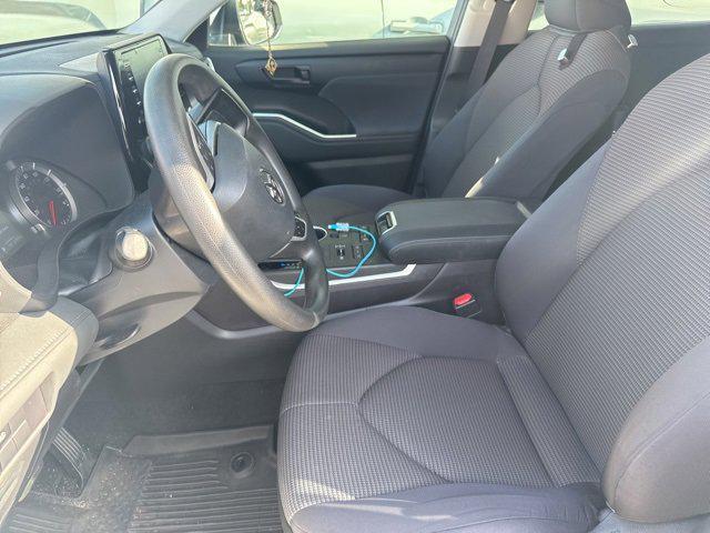 new 2022 Toyota Highlander car, priced at $39,993