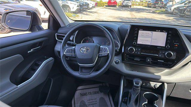 used 2022 Toyota Highlander car, priced at $31,580