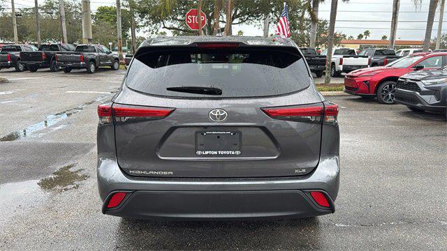 used 2022 Toyota Highlander car, priced at $30,459