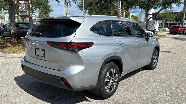 used 2023 Toyota Highlander car, priced at $35,889