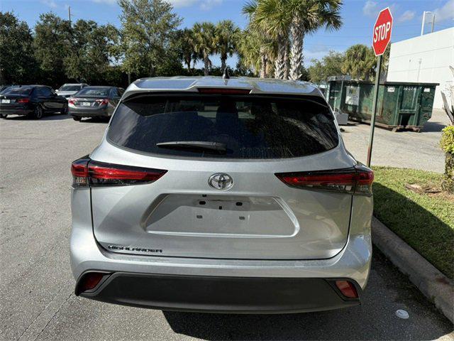 used 2023 Toyota Highlander car, priced at $29,995