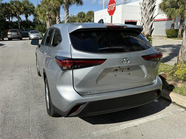 used 2023 Toyota Highlander car, priced at $29,995