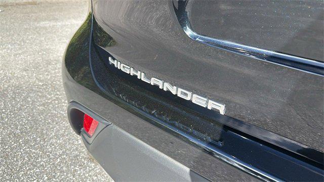 used 2022 Toyota Highlander car, priced at $25,829