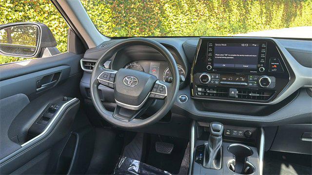 used 2022 Toyota Highlander car, priced at $25,829