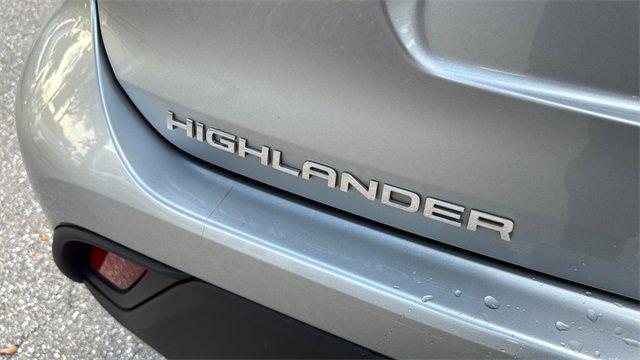 used 2021 Toyota Highlander car, priced at $27,881