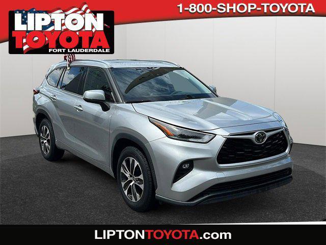 used 2021 Toyota Highlander car, priced at $32,489