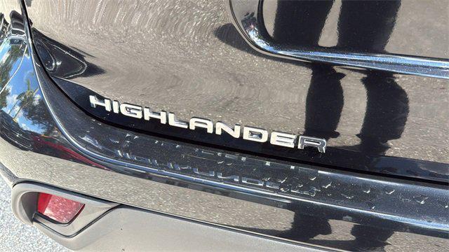 used 2024 Toyota Highlander car, priced at $36,995