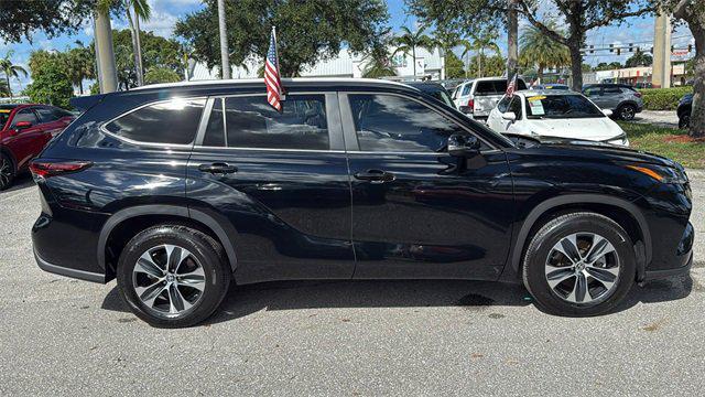 used 2024 Toyota Highlander car, priced at $36,995