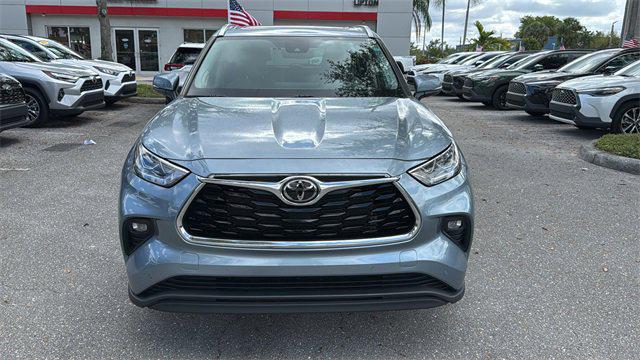 used 2023 Toyota Highlander car, priced at $38,993