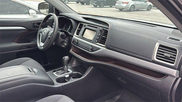 used 2019 Toyota Highlander car, priced at $19,589