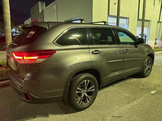 used 2019 Toyota Highlander car, priced at $19,589