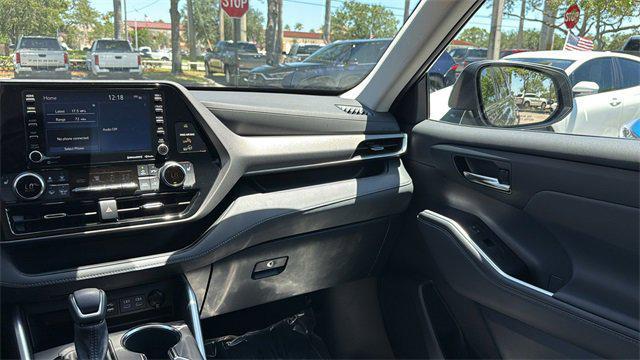 used 2022 Toyota Highlander car, priced at $36,891