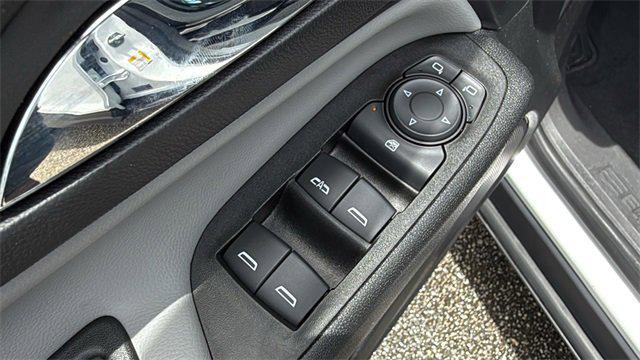 used 2023 Chevrolet Equinox car, priced at $17,873