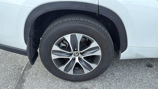 used 2024 Toyota Highlander car, priced at $37,866