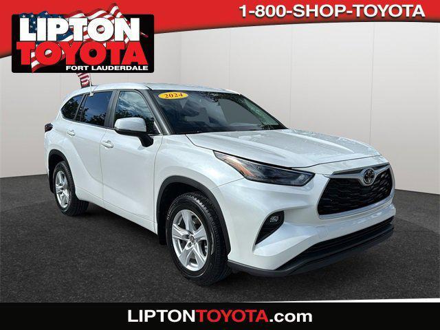 used 2024 Toyota Highlander car, priced at $34,995