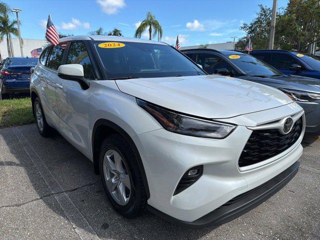 used 2024 Toyota Highlander car, priced at $35,091