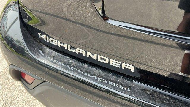 used 2021 Toyota Highlander car, priced at $28,399