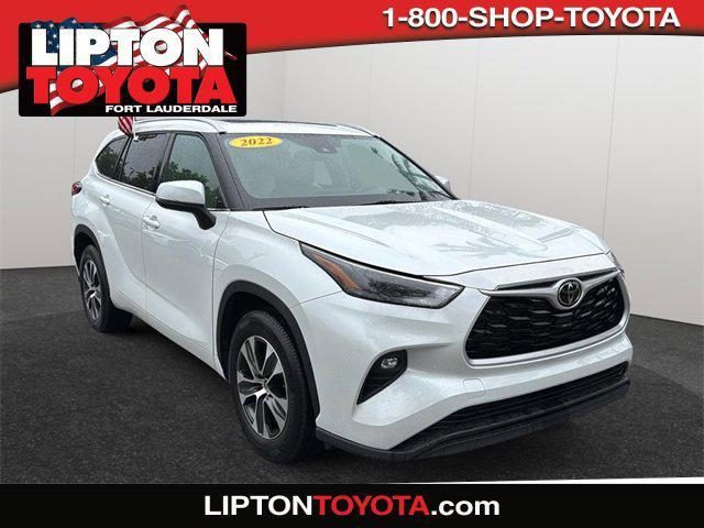 used 2022 Toyota Highlander car, priced at $32,397