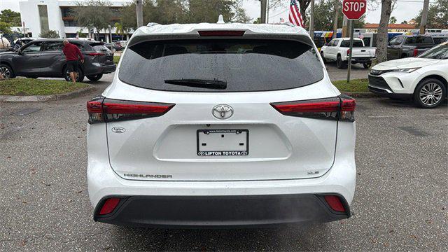 used 2022 Toyota Highlander car, priced at $32,397