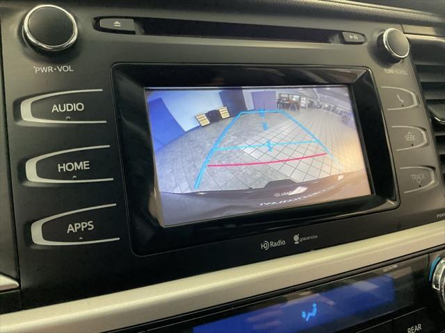 used 2014 Toyota Highlander car, priced at $11,950