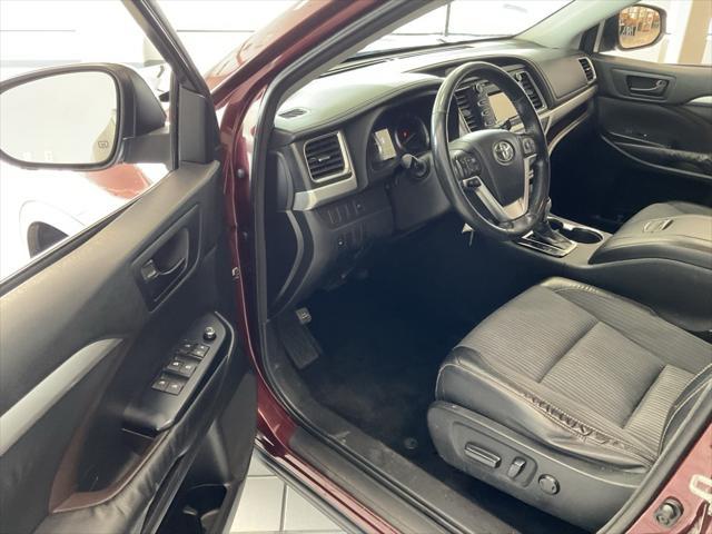 used 2014 Toyota Highlander car, priced at $11,950