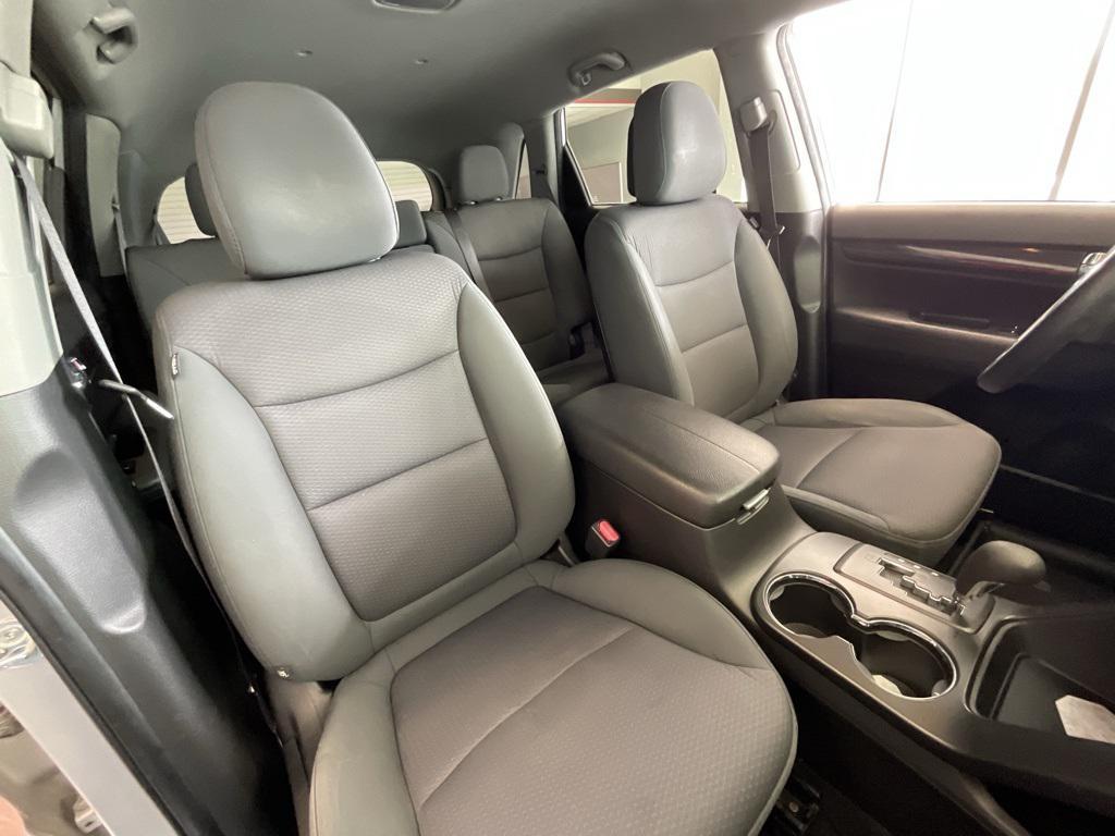 used 2013 Kia Sorento car, priced at $7,450