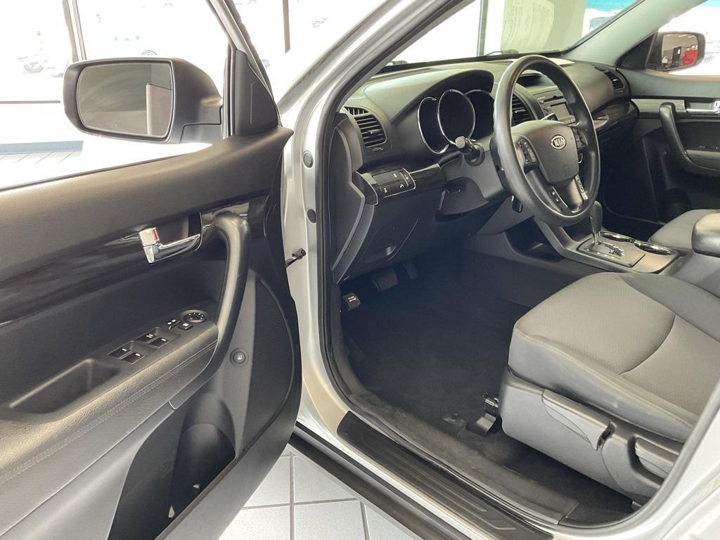 used 2013 Kia Sorento car, priced at $7,450