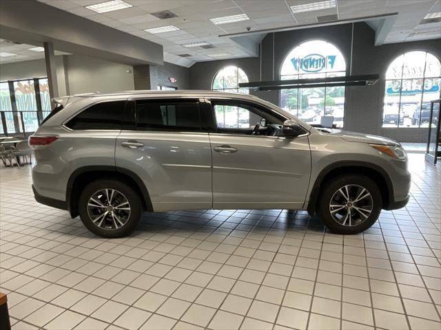 used 2016 Toyota Highlander car, priced at $13,995