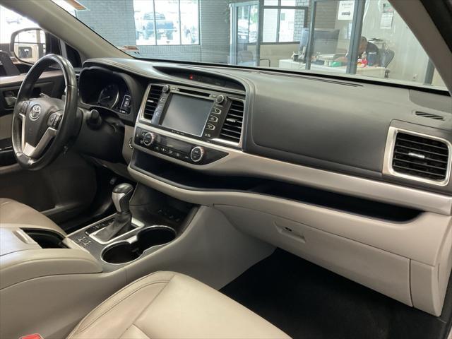 used 2016 Toyota Highlander car, priced at $13,995