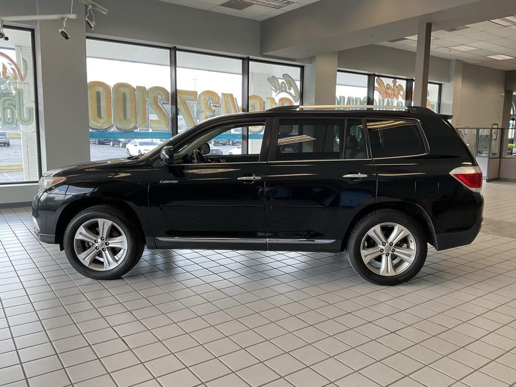 used 2012 Toyota Highlander car, priced at $8,950