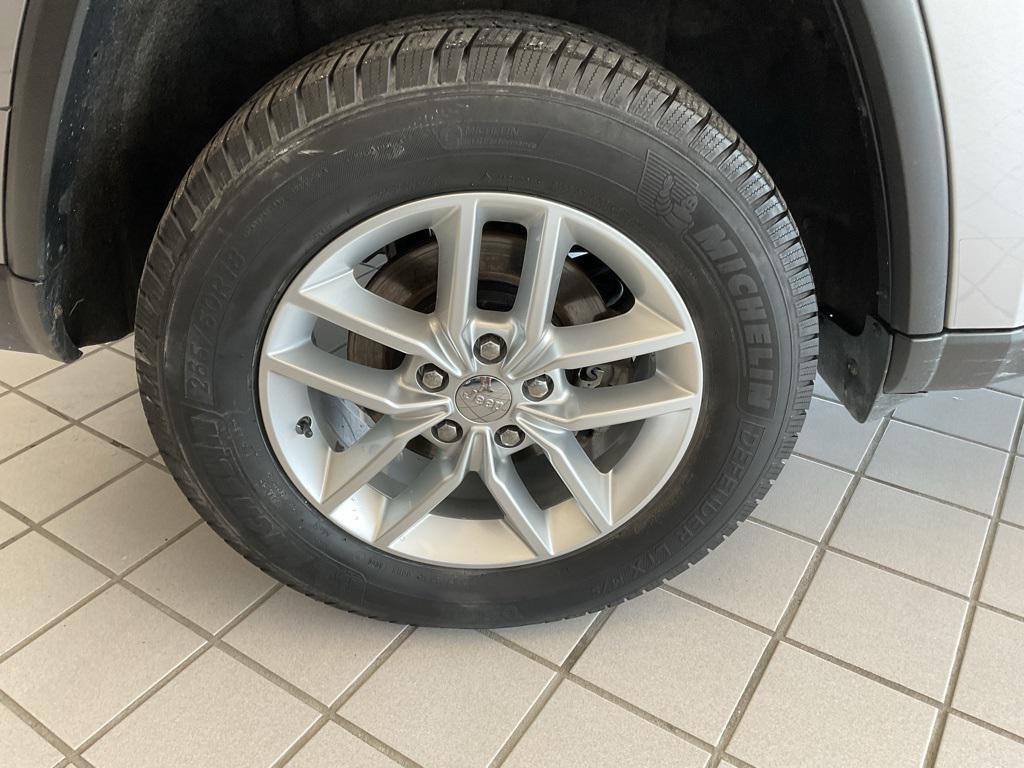 used 2017 Jeep Grand Cherokee car, priced at $13,995