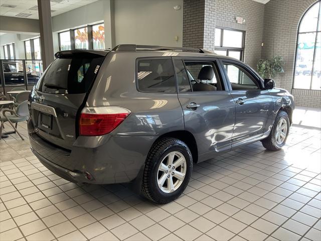 used 2009 Toyota Highlander car, priced at $9,550