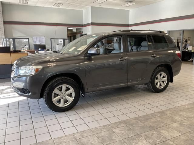 used 2009 Toyota Highlander car, priced at $9,550