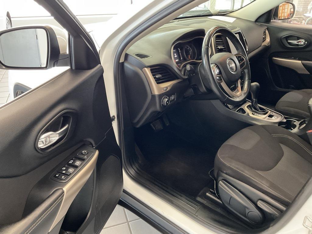 used 2017 Jeep Cherokee car, priced at $11,820