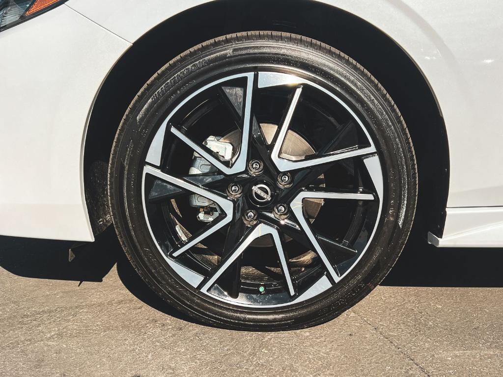 new 2025 Nissan Sentra car, priced at $27,175