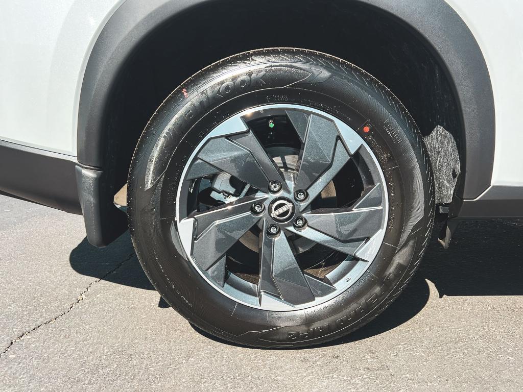 new 2026 Nissan Rogue car, priced at $31,584