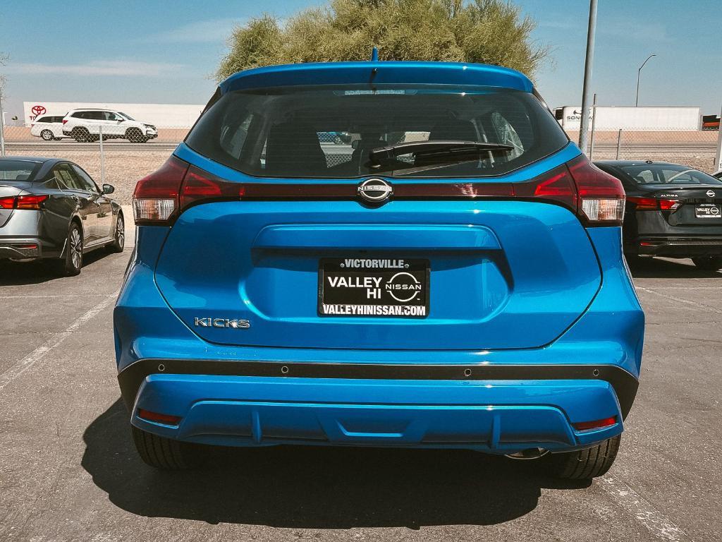 new 2025 Nissan Kicks Play car, priced at $21,404