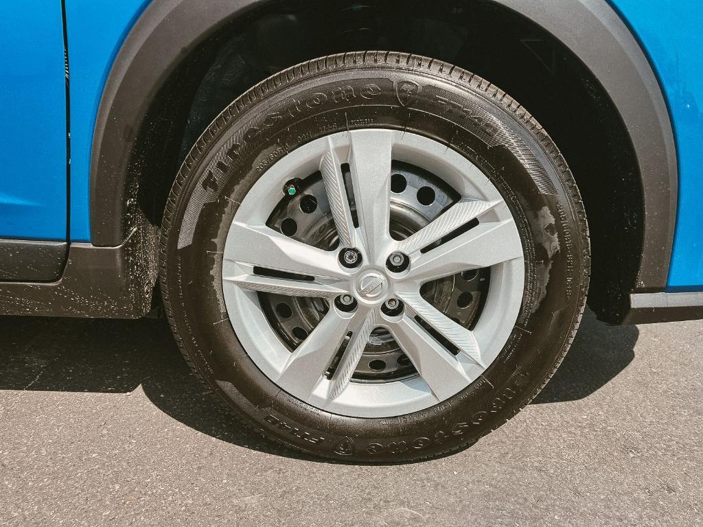 new 2025 Nissan Kicks Play car, priced at $21,404