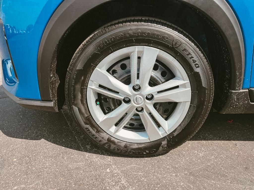 new 2025 Nissan Kicks Play car, priced at $21,404