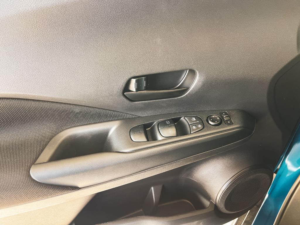 new 2025 Nissan Kicks Play car, priced at $21,404