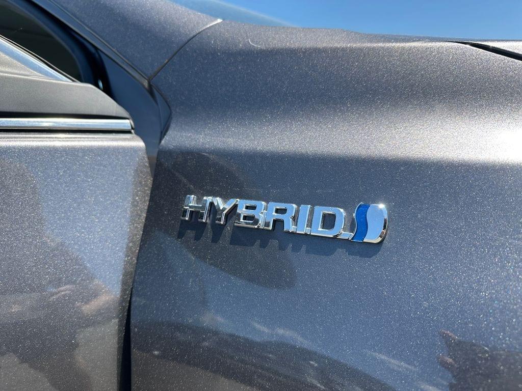 used 2015 Toyota Camry Hybrid car, priced at $17,990