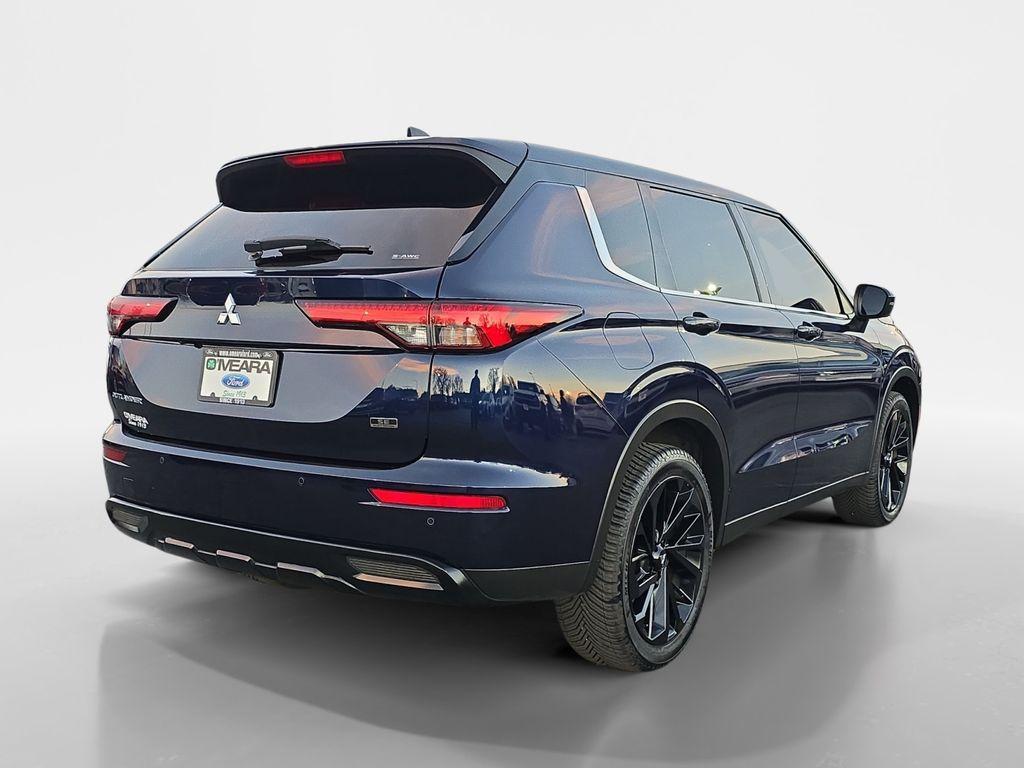 used 2023 Mitsubishi Outlander car, priced at $25,990