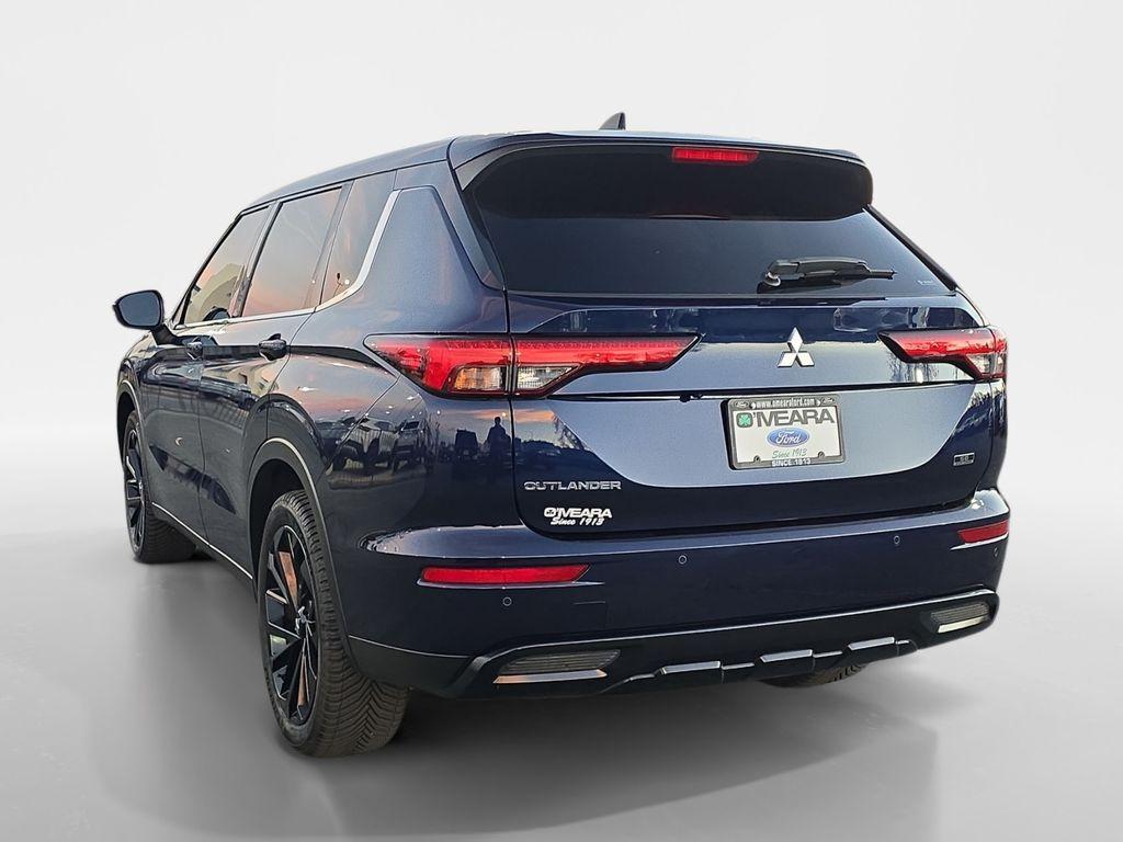 used 2023 Mitsubishi Outlander car, priced at $25,990
