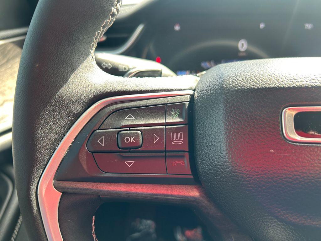 used 2024 Jeep Grand Cherokee car, priced at $38,990